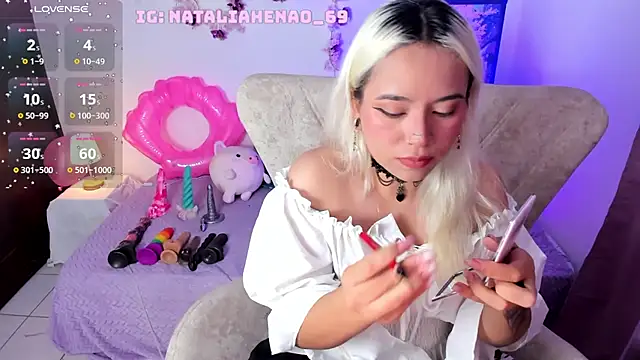 Nataliahenao69 online show from April 19, 10:12 pm