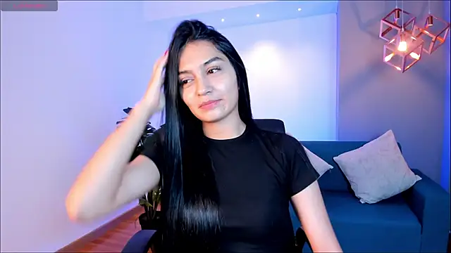 AidaJones online show from April 9, 1:05 pm