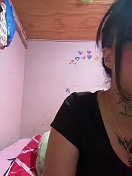 kiittyselenita online show from April 18, 7:58 pm