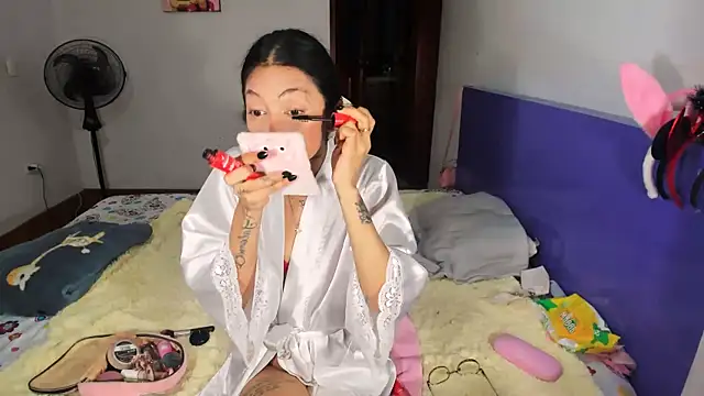 Snapshot of Anais_lux chatting on May 1, 12:15 am Anais lux online show from May 1, 12:15 am