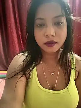 Snapshot of hornyzinia123 chatting on May 6, 4:30 am hornyzinia123 online show from May 6, 4:30 am