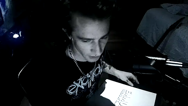 Snapshot of LEVIATHANX666 chatting on May 2, 10:09 am LEVIATHANX666 online show from May 2, 10:09 am