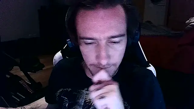 Snapshot of LEVIATHANX666 chatting on August 8, 2:03 am LEVIATHANX666 online show from August 8, 2:03 am