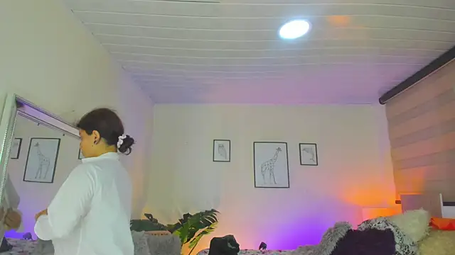 LusyKitty online show from October 14, 2:51 pm