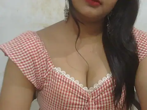 POOJA 199 online show from May 16, 12:26 pm