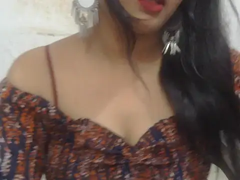 POOJA 199 online show from June 15, 7:32 am
