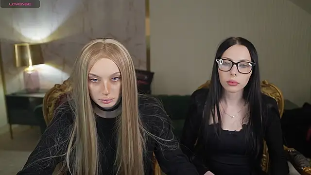 VivianSweet  online show from March 10, 3:28 pm