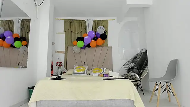 Lady miss    online show from October 27, 11:47 am