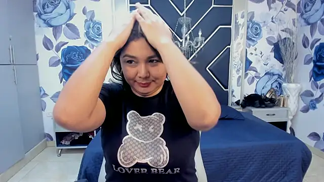 LatinaHoleQueen online show from October 3, 3:53 pm