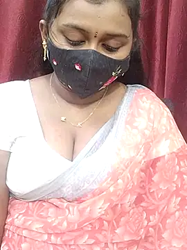 Snapshot of Pavani-Sexy chatting on January 9, 7:04 pm Pavani-Sexy online show from January 9, 7:04 pm