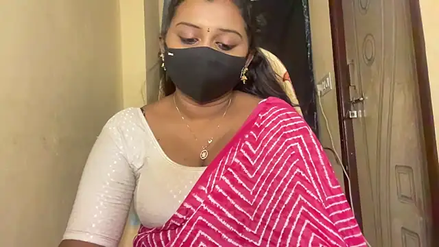 Snapshot of Pavani-Sexy chatting on February 21, 4:52 pm Pavani-Sexy online show from February 21, 4:52 pm