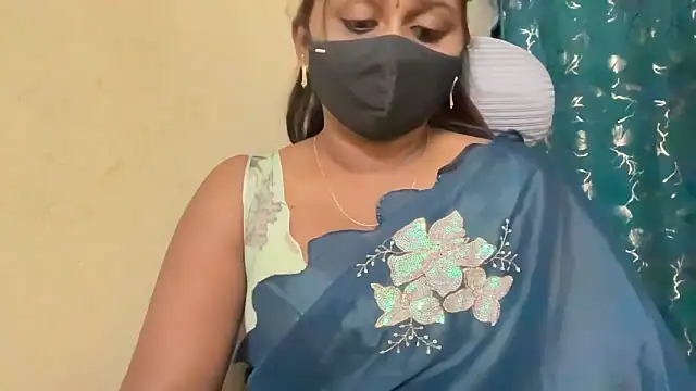 Snapshot of Pavani-Sexy chatting on May 27, 7:11 pm Pavani-Sexy online show from May 27, 7:11 pm