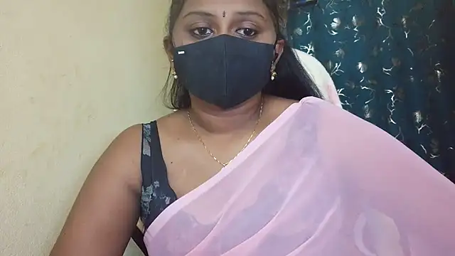 Snapshot of Pavani-Sexy chatting on June 3, 5:51 pm Pavani-Sexy online show from June 3, 5:51 pm