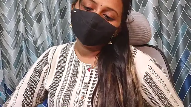 Snapshot of Pavani-Sexy chatting on July 22, 3:15 pm Pavani-Sexy online show from July 22, 3:15 pm