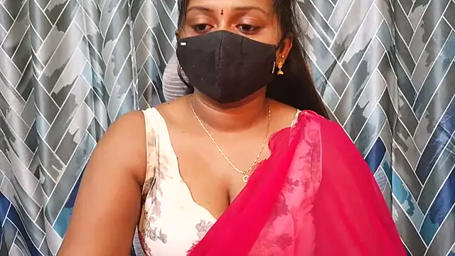 Snapshot of Pavani-Sexy chatting on July 25, 5:43 pm Pavani-Sexy online show from July 25, 5:43 pm