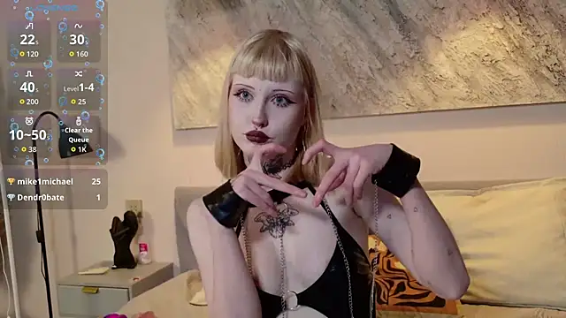 Snapshot of MilkMeSoftly chatting on June 5, 8:31 am MilkMeSoftly online show from June 5, 8:31 am