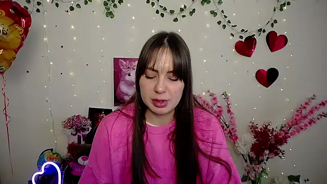 Amanda Bright  online show from February 25, 6:45 am