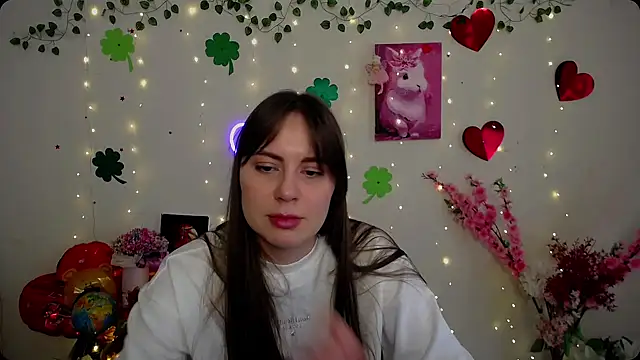 Amanda Bright  online show from March 18, 11:13 am