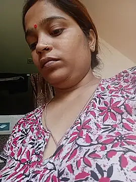 Snapshot of Trisha_71 chatting on June 10, 4:01 am Trisha 71 online show from June 10, 4:01 am