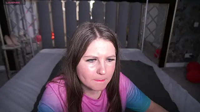 Snapshot of CraveeDoll chatting on March 2, 8:15 pm CraveeDoll online show from March 2, 8:15 pm