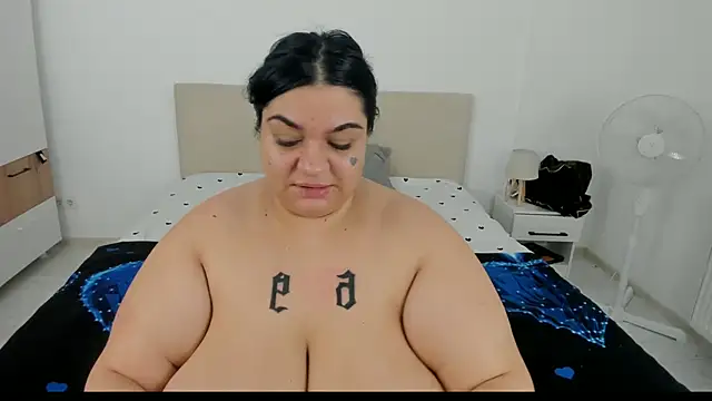 Snapshot of EvvaBBW chatting on September 10, 6:57 am EvvaBBW online show from September 10, 6:57 am