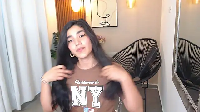 Lia Mar  online show from April 13, 6:13 pm