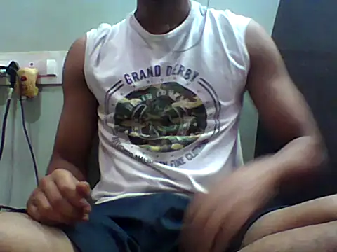 Snapshot of sunny26814 chatting on February 24, 6:50 pm sunny26814 online show from February 24, 6:50 pm