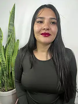Snapshot of meli__brown chatting on May 9, 9:42 pm meli brown online show from May 9, 9:42 pm