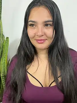Snapshot of meli__brown chatting on May 23, 7:13 am meli brown online show from May 23, 7:13 am