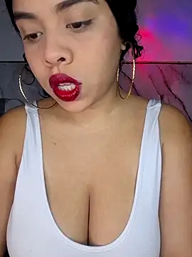 Snapshot of Yemaly_Lee chatting on May 25, 10:49 pm Yemaly Lee online show from May 25, 10:49 pm