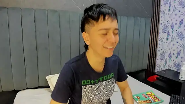 Snapshot of _Hannah_Hot chatting on February 5, 1:54 am Hannah Hot online show from February 5, 1:54 am