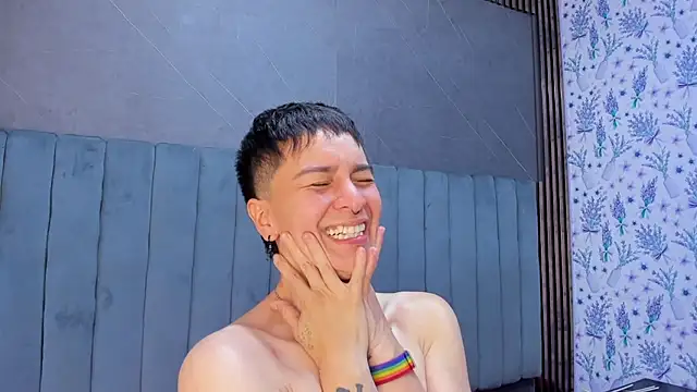 Snapshot of _Hannah_Hot chatting on February 20, 6:26 am Hannah Hot online show from February 20, 6:26 am