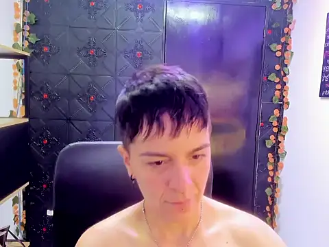 Snapshot of _Hannah_Hot chatting on February 25, 2:54 am Hannah Hot online show from February 25, 2:54 am