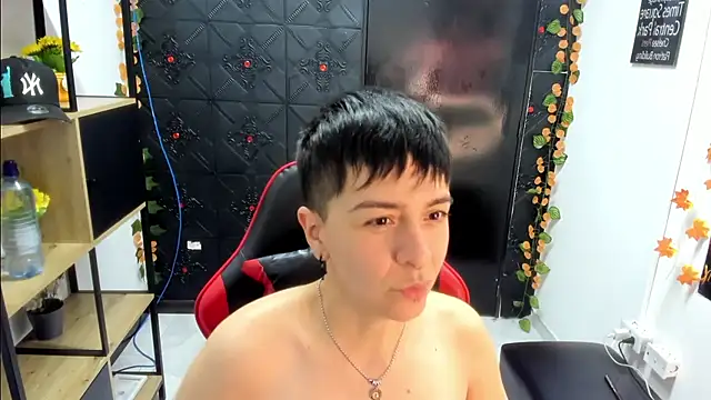 Snapshot of _Hannah_Hot chatting on February 28, 2:23 am Hannah Hot online show from February 28, 2:23 am