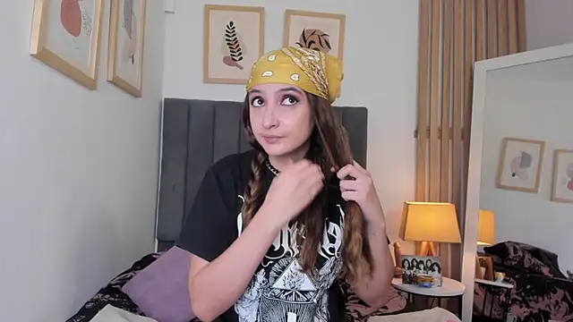 Alice Dickinssonn online show from February 14, 8:38 pm