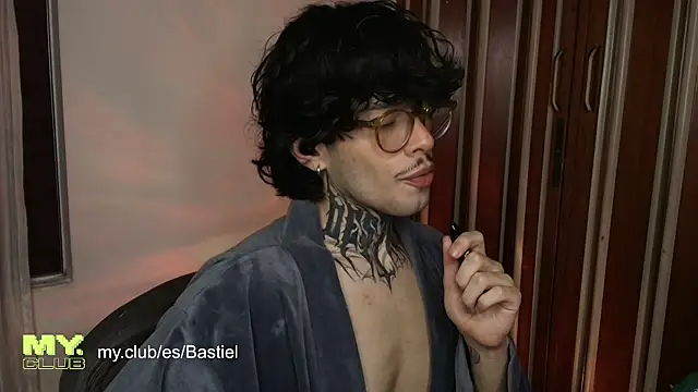 Mihail leroy online show from March 25, 11:22 pm