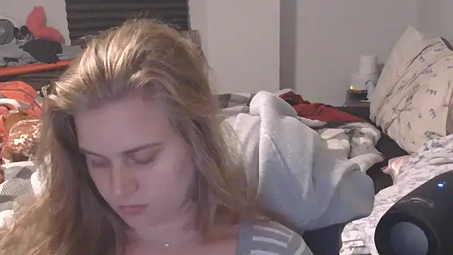 Snapshot of Sexyblonde12344 chatting on September 13, 3:12 pm Sexyblonde12344 online show from September 13, 3:12 pm