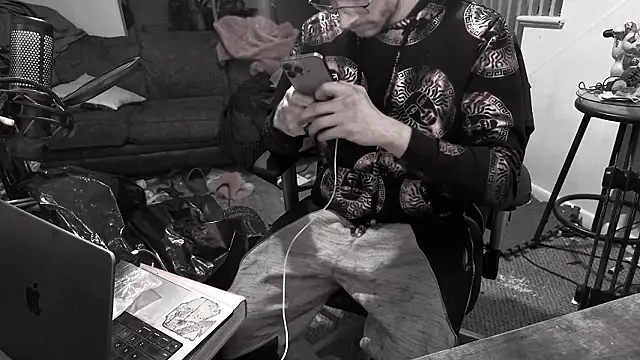 MasterDaddyCool online show from February 2, 11:36 pm