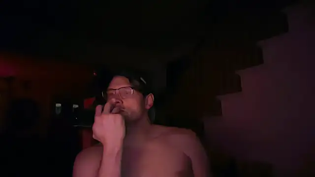 MasterDaddyCool online show from May 12, 8:44 am