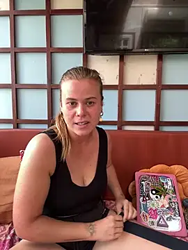 Stellamarbella online show from April 9, 6:02 am