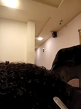 KITY HILL online show from April 18, 1:31 am