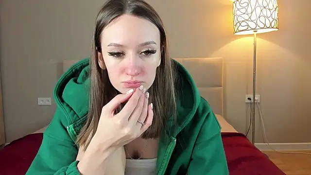 cutienaughtygirl online show from December 5, 9:40 am