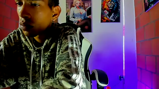 briamhoconor xh online show from March 8, 2:10 pm