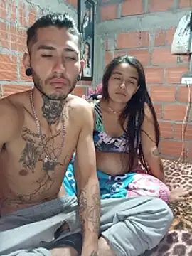 Snapshot of Tattoboy19cm chatting on April 25, 4:15 am Tattoboy19cm online show from April 25, 4:15 am