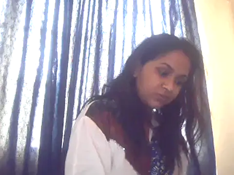 Snapshot of cute_indianxo chatting on September 14, 10:03 am cute indianxo online show from September 14, 10:03 am