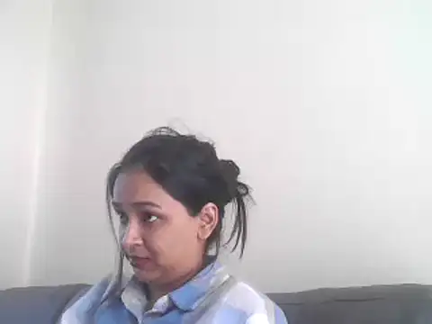 Snapshot of cute_indianxo chatting on October 6, 11:40 am cute indianxo online show from October 6, 11:40 am