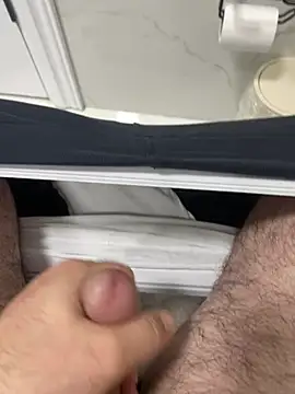 Heros2000 online show from April 2, 8:01 am