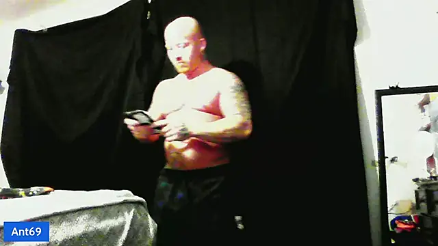 Snapshot of AntMeich6969 chatting on September 28, 11:54 pm AntMeich6969 online show from September 28, 11:54 pm