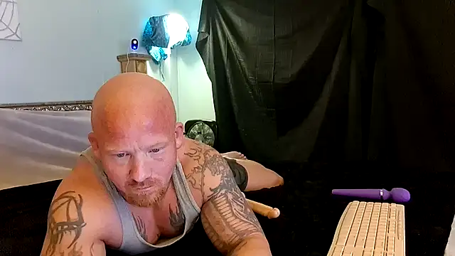 Snapshot of AntMeich6969 chatting on October 14, 11:49 pm AntMeich6969 online show from October 14, 11:49 pm