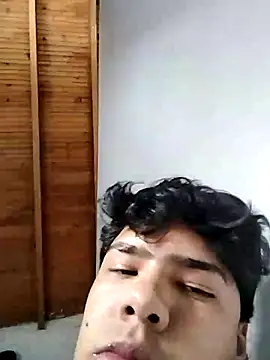 dani titan320 online show from February 14, 6:15 pm